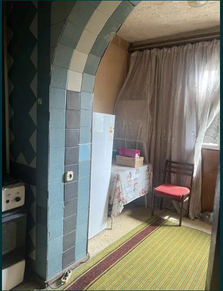 Срочно! Квартира на Ц4-кафе Плов 1*2/4/4  общ пл 42м с мебелью