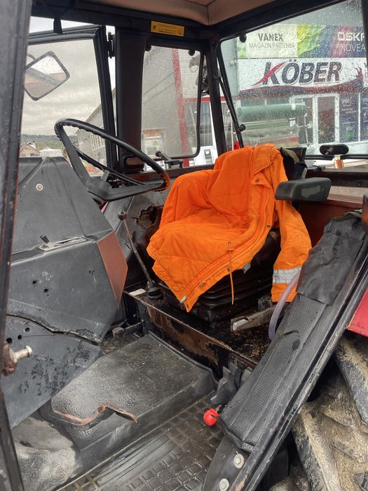 Tractor case cu cositoare