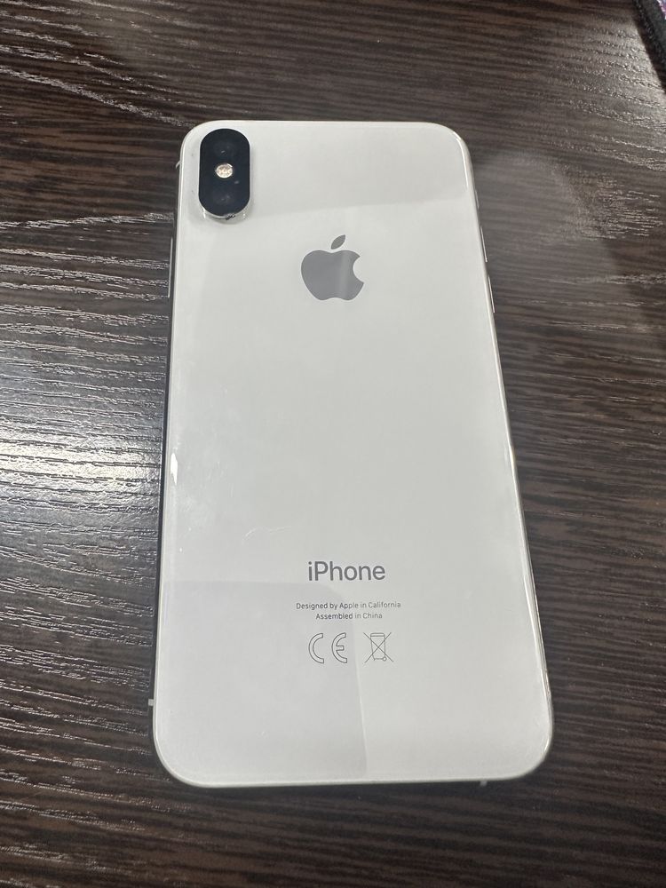 Продам Айфон XS