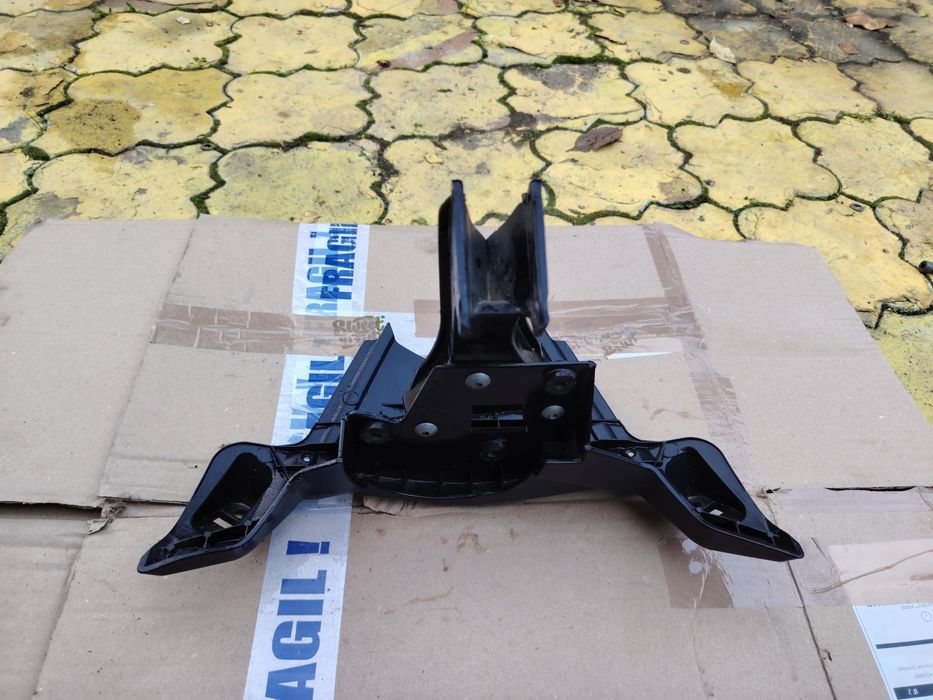 Suport bord și carenă față Derbi Gpr