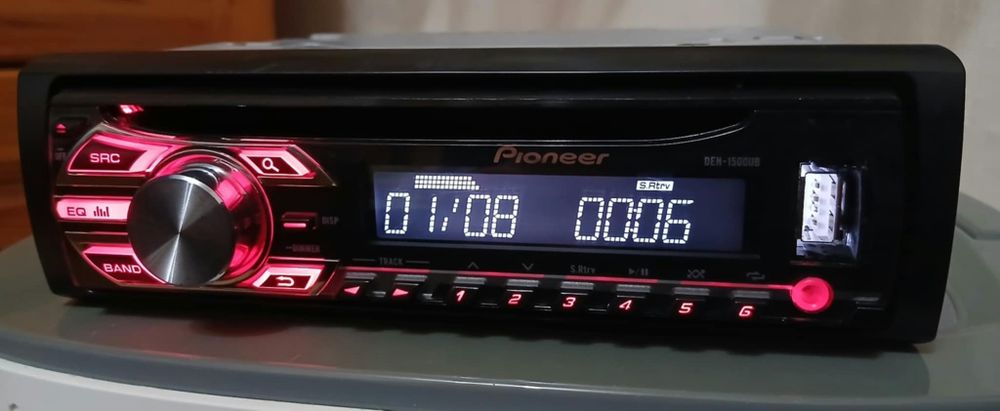 Ресийвър Pioneer CD USB Aux 4x50W