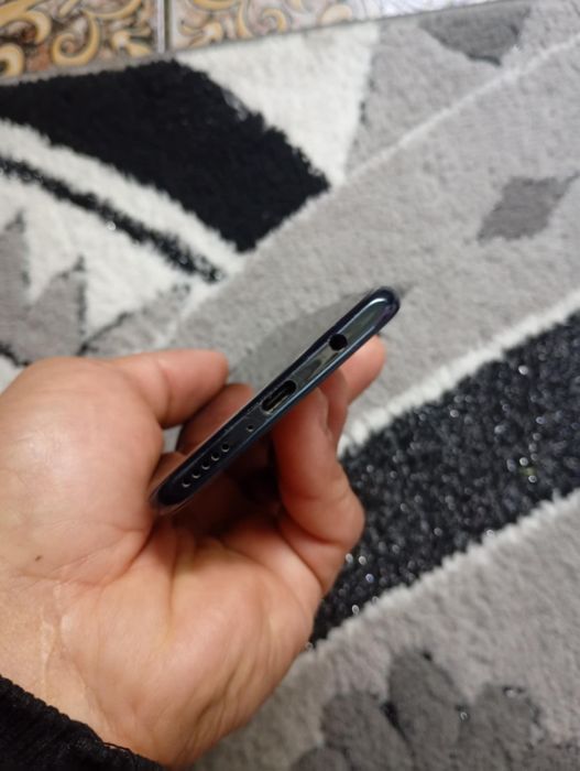 Vând Huawei p30 lite 300lei cu memorie de 256GB