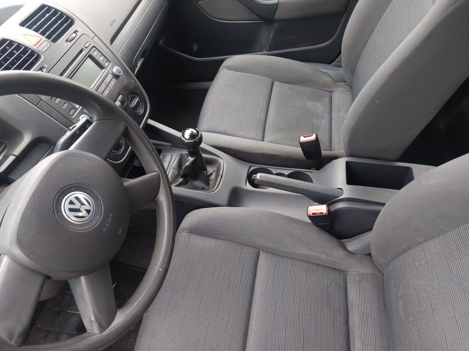 Golf 5 .2500 e .ușor negociabil