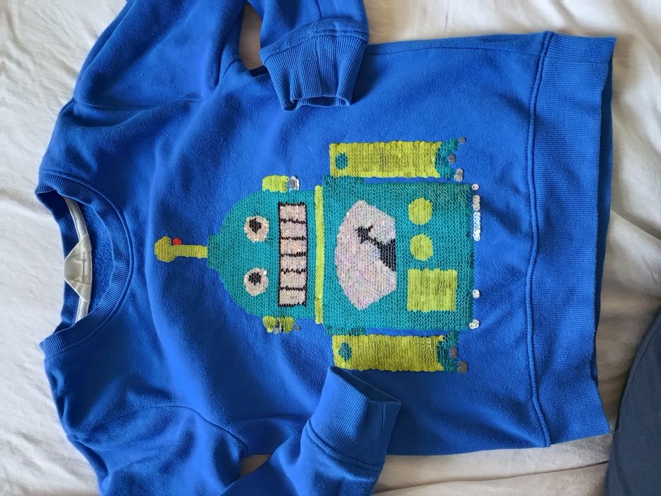 Кофта с начесом и пайетками на 6-8 лет