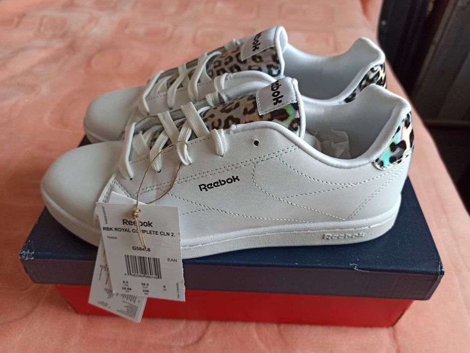 Нови оригинални маратонки Reebok, 38 н.