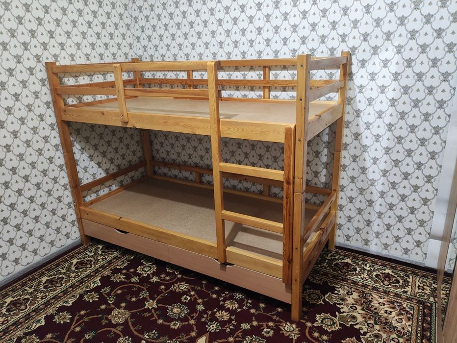 Продам кровать 2х этажную