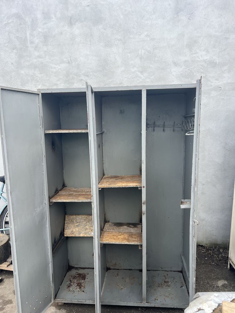 Fisete , dulapuri, vestiare metalice