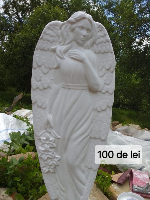 Monumente funerare /crucii