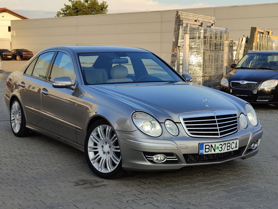 Mercedes-Benz E E320 Stare perfecta, Navi, Xenon, Airmatic, Piele, Harman Kardon