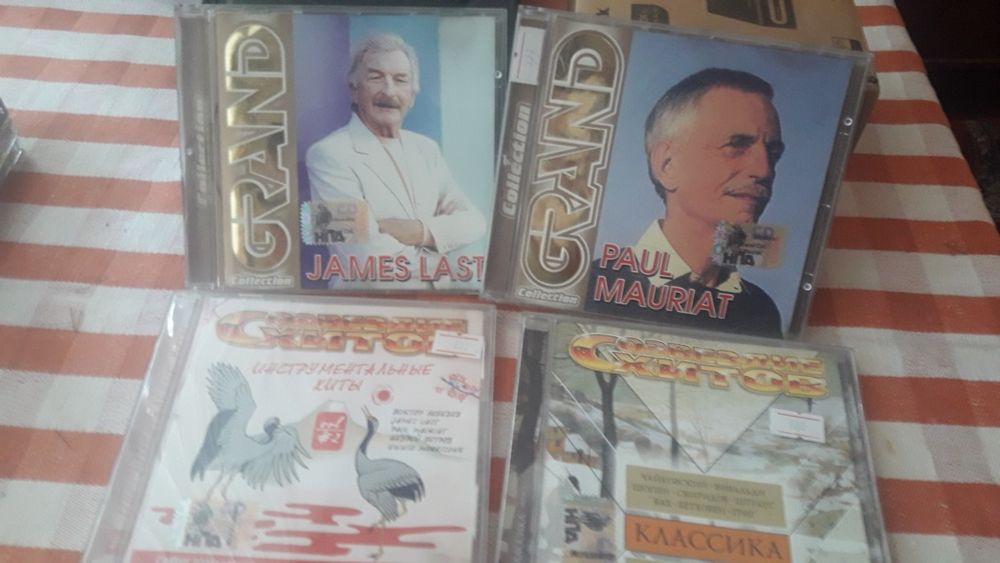 На музыкальных лицензионных дисках инструментальная музыка