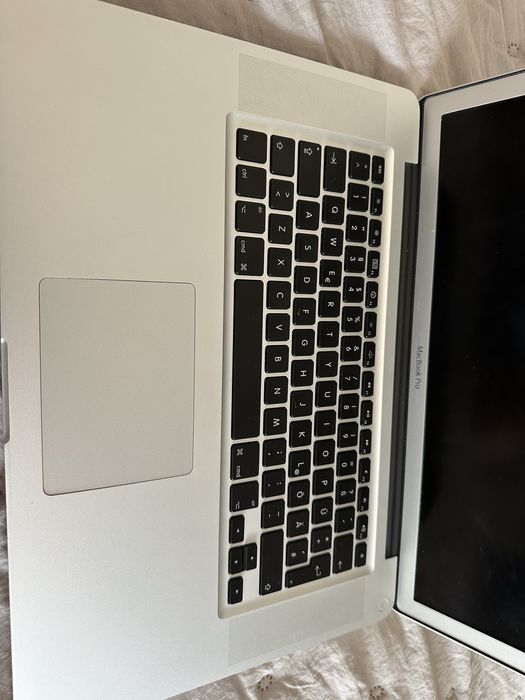 Vand  MacBook Pro