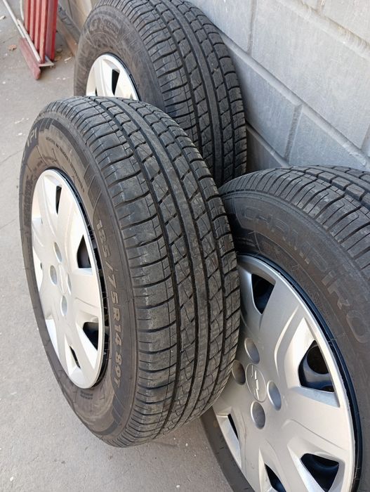 Продам кобальт шина с штампованным диском