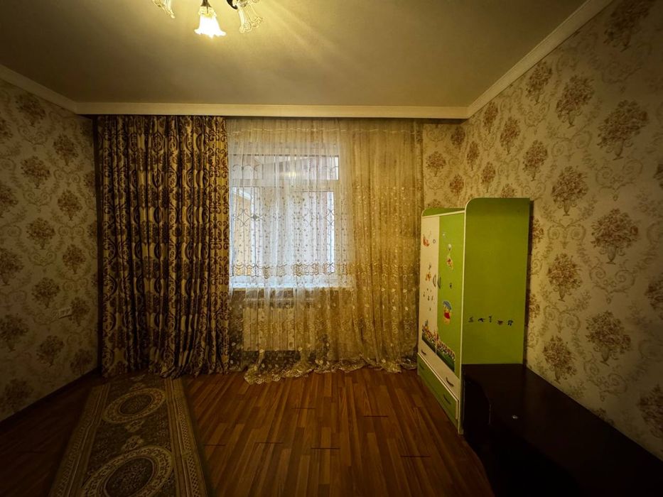 Xovli uy joy 3 sotix fasad 18x20 biznes uchun xam zor joy