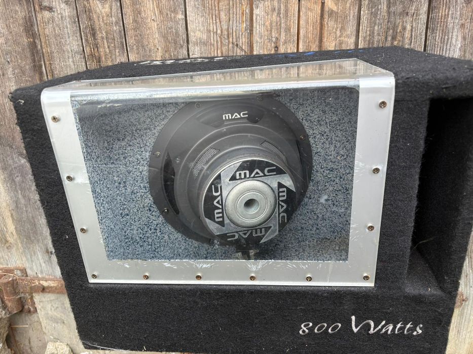 Vând doua  subwoofere cu statie și cabluri