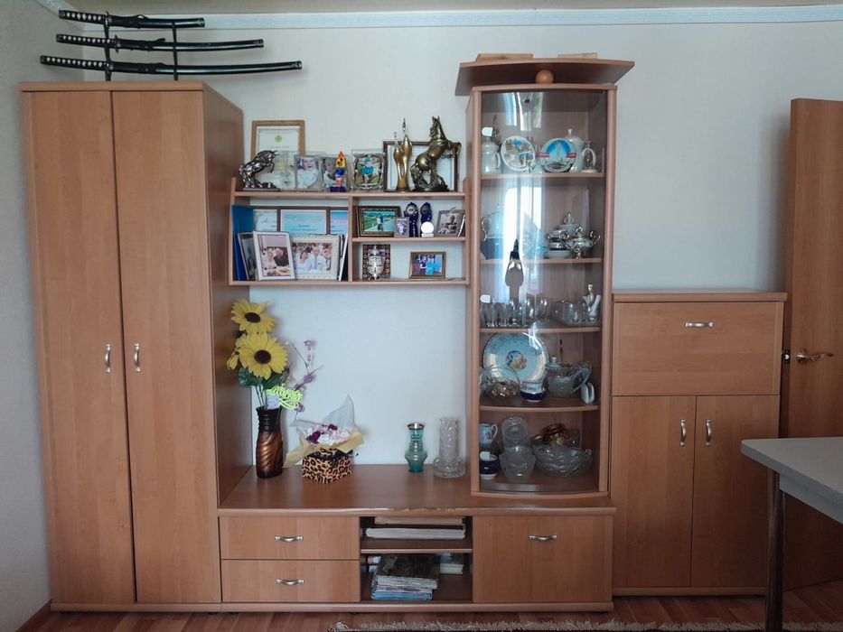 Продам не дорого стенку в хорошем состоянии