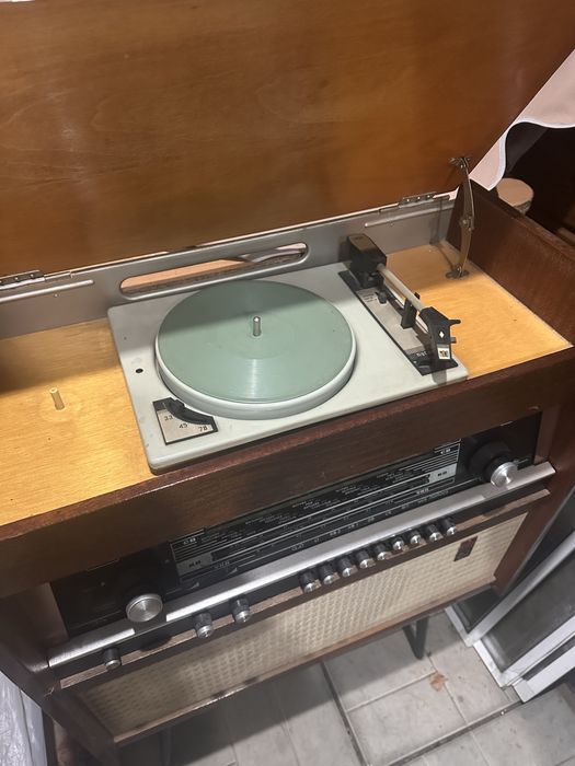 Продам радиолу ссср в отличном состоянии