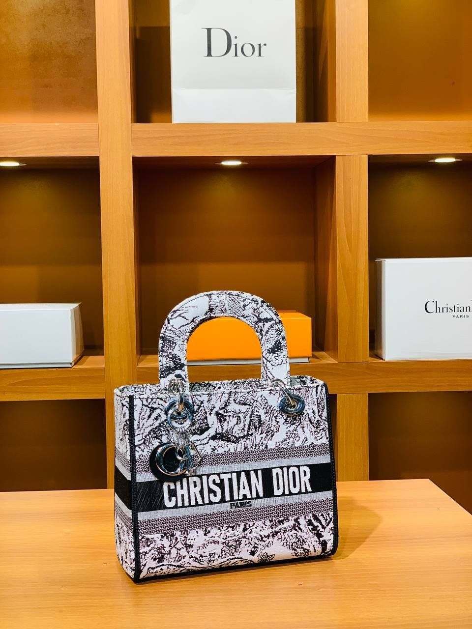 Дамска чанта - Christian Dior