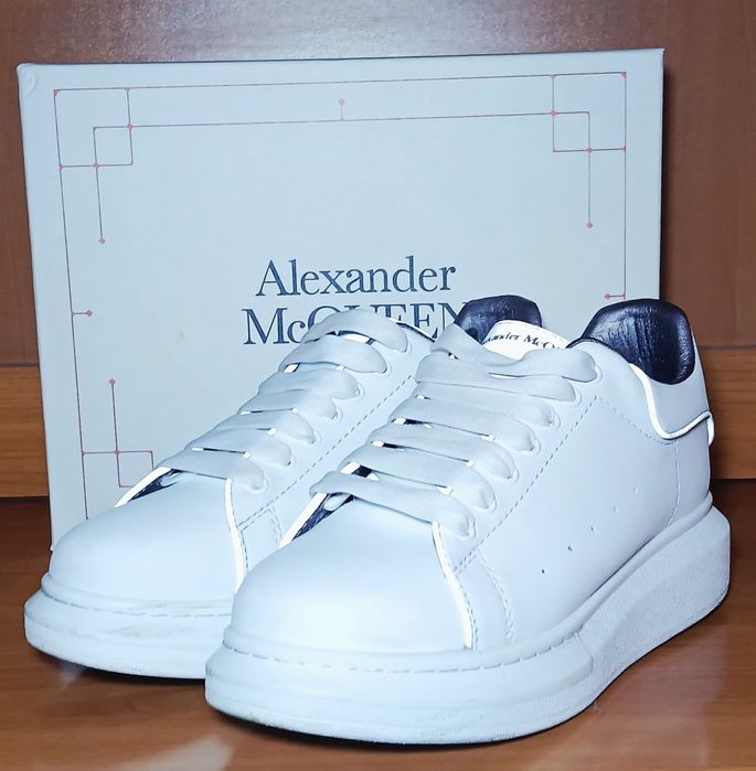 Vand papuci Alexander MCQUEEN