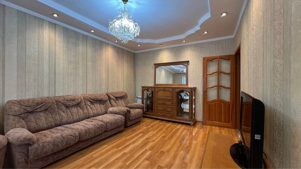 Диван раскладной и 2 кресла 150000