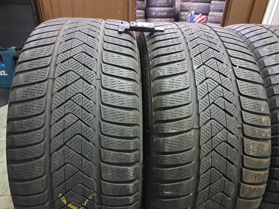 Set anvelope 275/35 R19 cu 245/40 R19 Pirelli runflat
