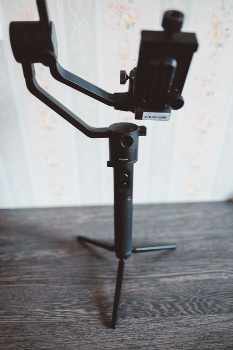 Stabilizator Gimbal Moza Air Cross in stare foarte buna