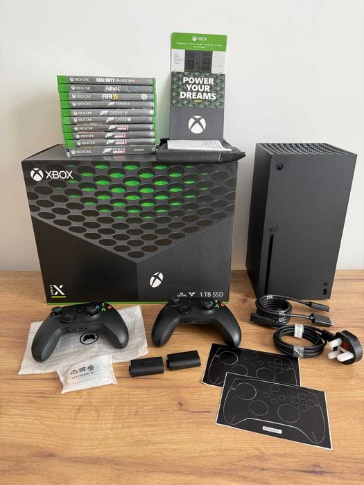Като Нов Xbox Series X 1TB + 2 контролера + 10 игри + повече