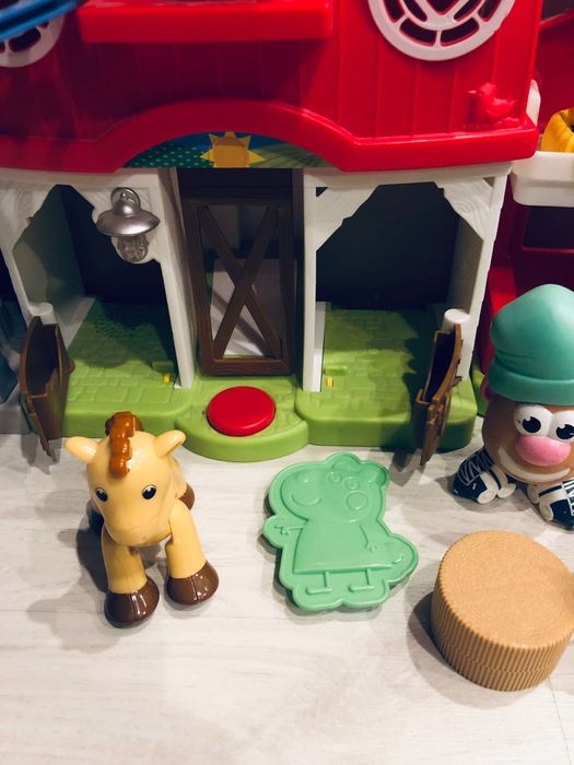 Fisher Price Fermă animale interactivă