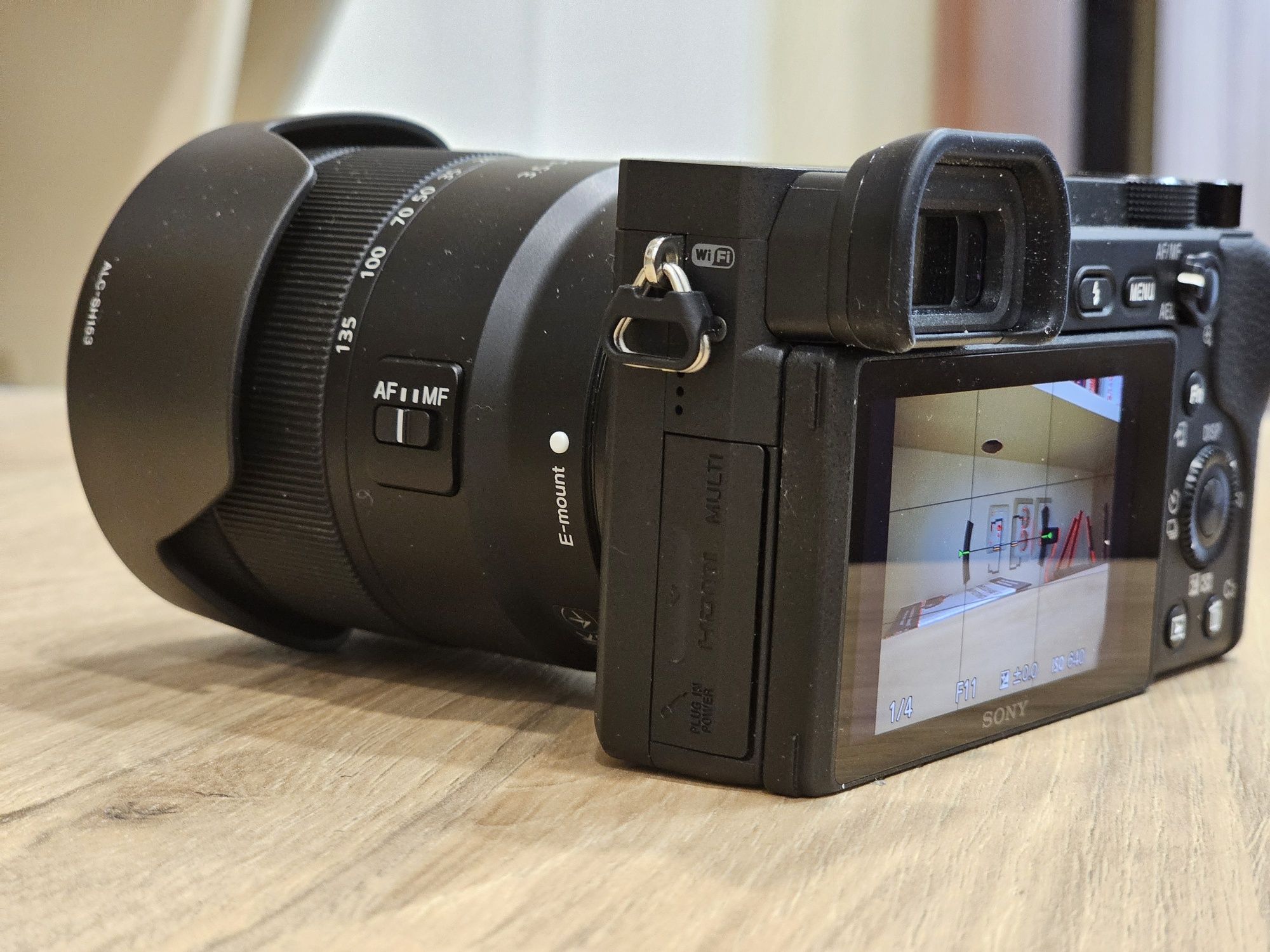 Sony Alpha a6400 в гаранция с 4 обектива, аксесоари
