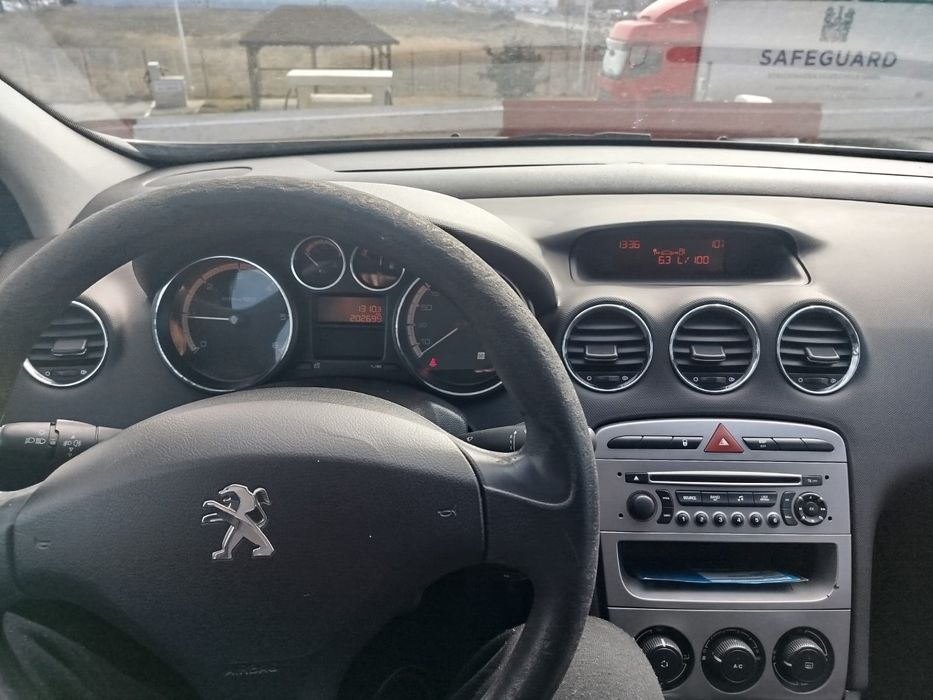 Vând Peugeot 308 din anul 2011