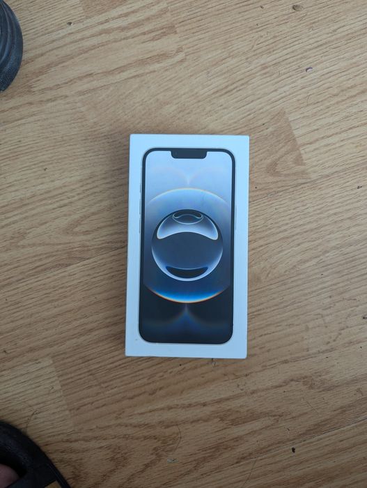 iPhone 16e ca și nou
