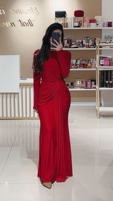 Қызыл көйлек,красное платье