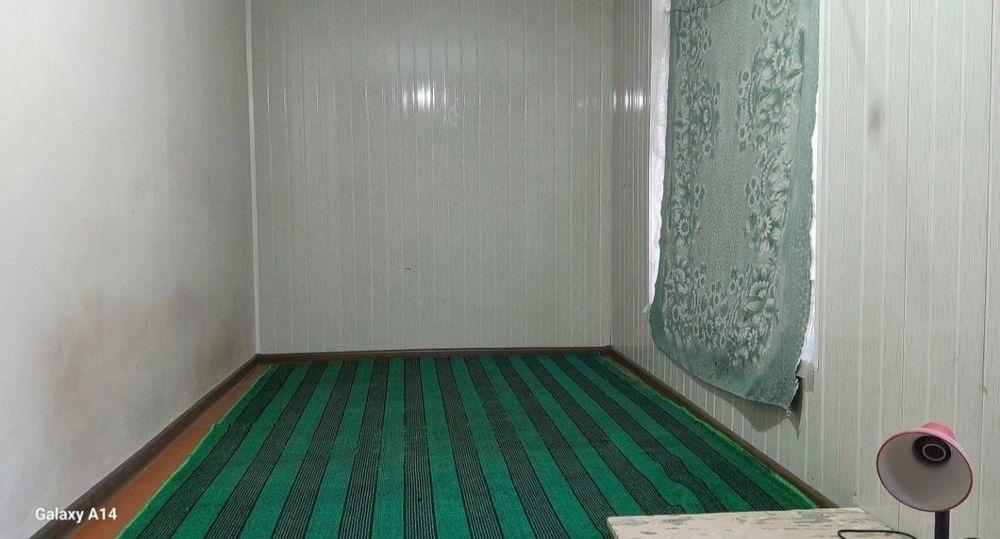 Продажа 1 хона 1 етаж 4 етажл 
Кора камиш 1/1