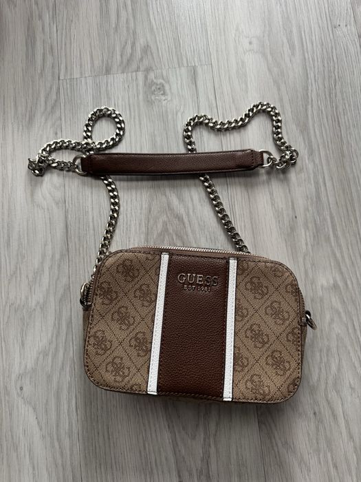 Чисто нова чанта GUESS