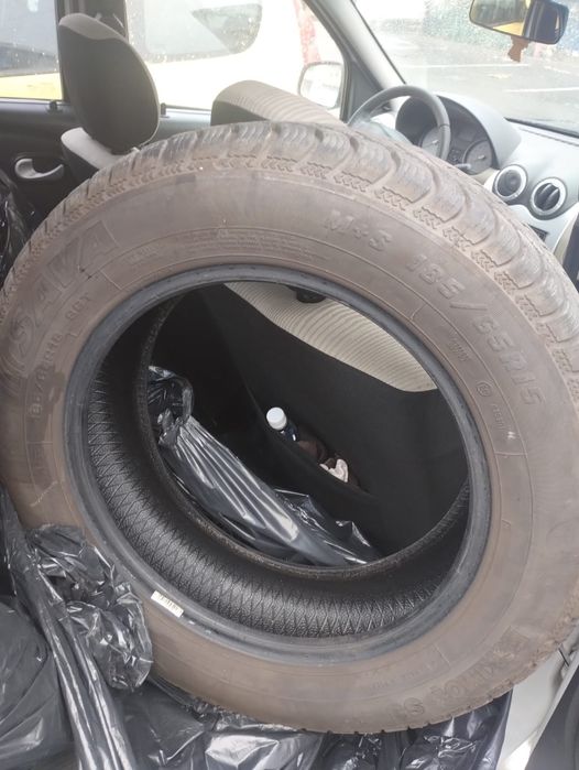 Set 4 anvelope de iarna 185 65 r 15