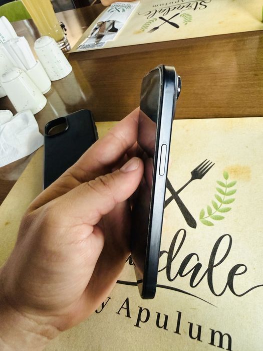 Iphone 15 black 128 giga