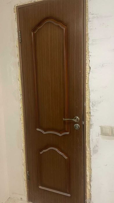 Межкомнатные двери с ручками