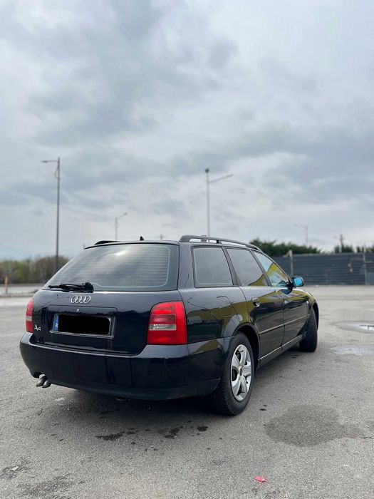 Vând AUDI A4 1.9 TDi