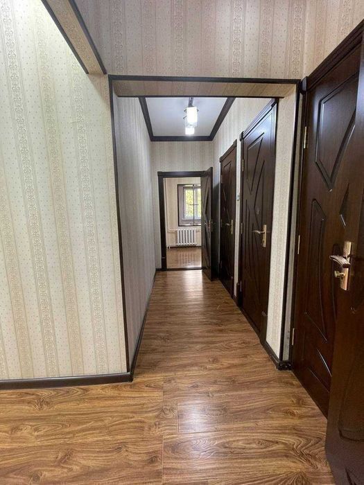 Продается 4 комнатная квартира