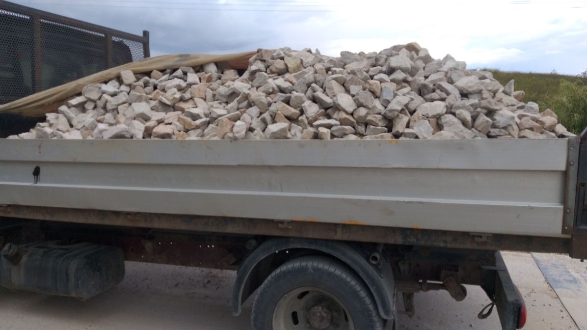 Granit spart pentru drum ,curte , gabioane , ornamental etc