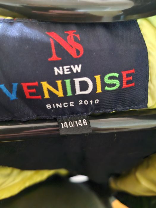 Куртка на девочку рост 140-146см