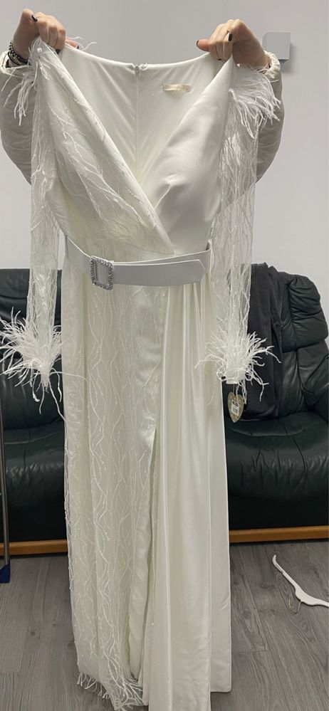 Rochie de mireasa albă