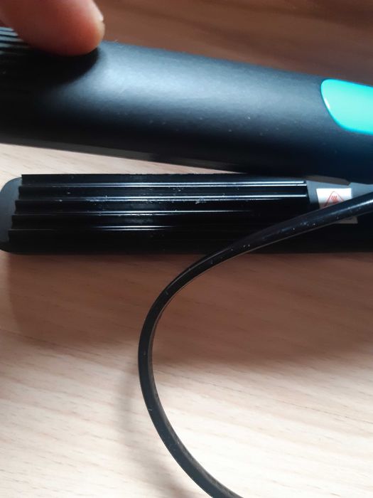 Преса за коса REMINGTON+още една Sapir подарък