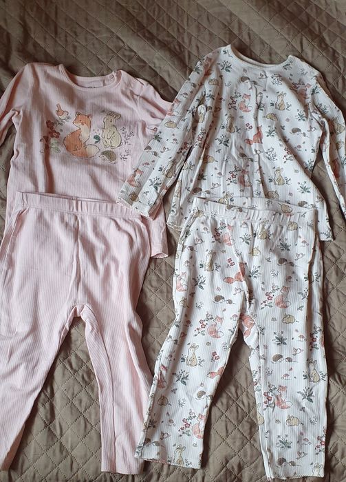 Set 2 Pijamale C&A aproape noi