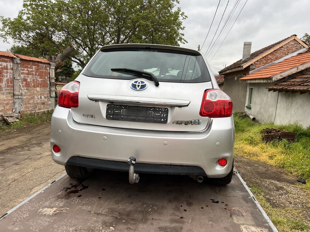 Toyota Auris 1.8Hybrid*Face На Части