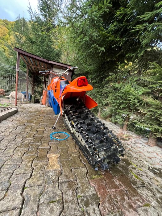 Snowmobil HANK motor Rotax 500 cu un schi