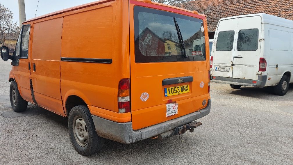 Ford transit 2.4 90 к.с 2003 година