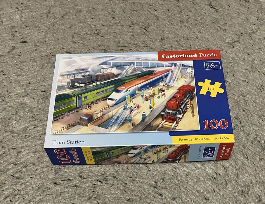 Puzzle Castorland Train Station de 100 piese pentru copii 6+ ani