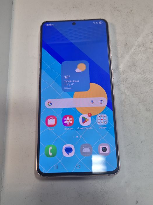 Продавам Samsung S21