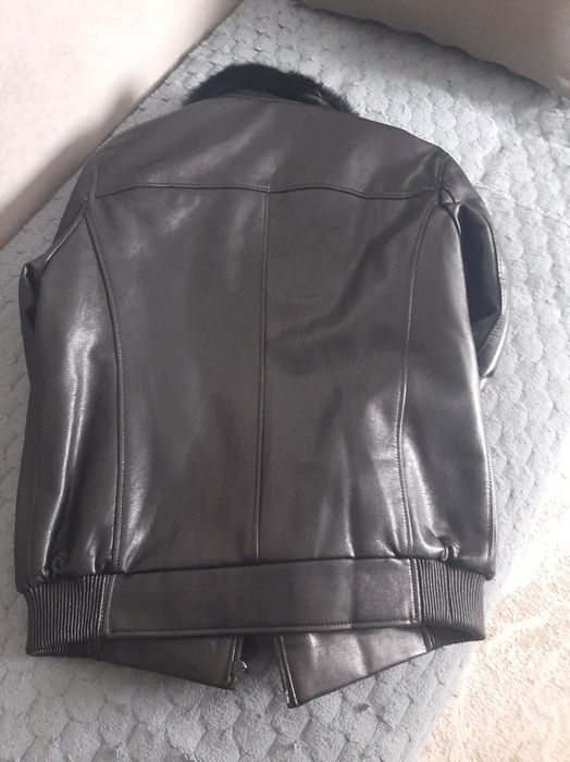 Кожаная зимняя куртка