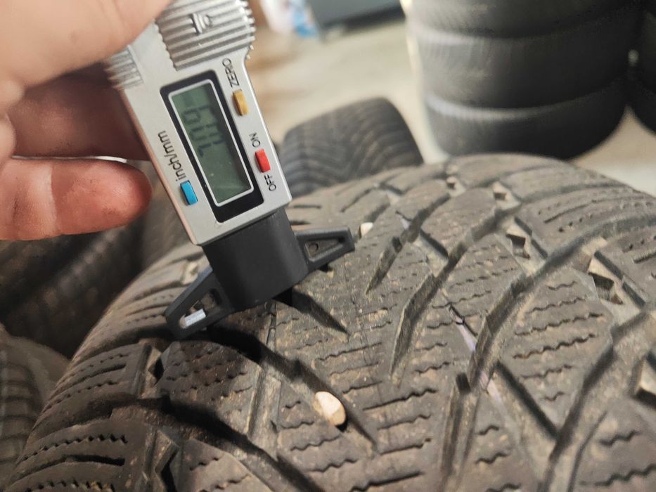 4бр.зимни гуми 235/55/18 Nokian